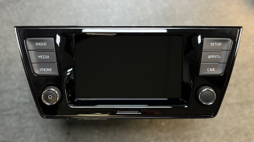 Reparatur Skoda Fabia Radio MIB2 GP WG8  Display defekt / ohne Funktion / Touch funktioniert nicht richtig / zeigt nur noch Streifen